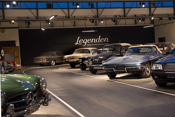 Il car sharing con le auto d’epoca proposto da Mercedes.