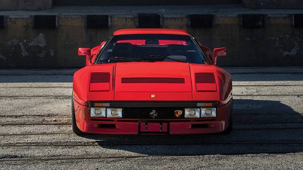 Una Ferrari 288 GTO all’asta di Amelia Island.