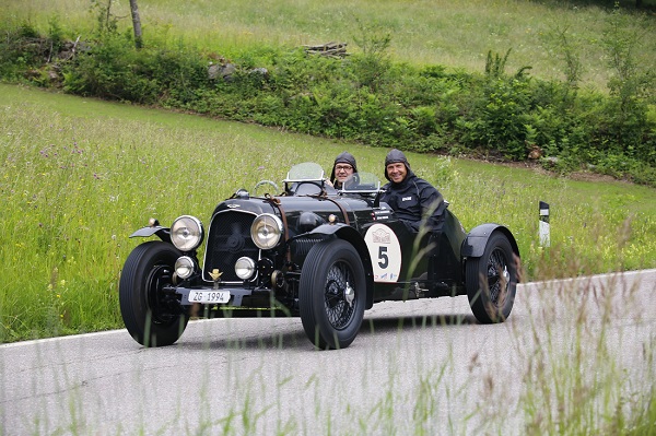 V° Summer Marathon 2016: trionfa l’equipaggio Riboni-Hausheer su Aston Martin.