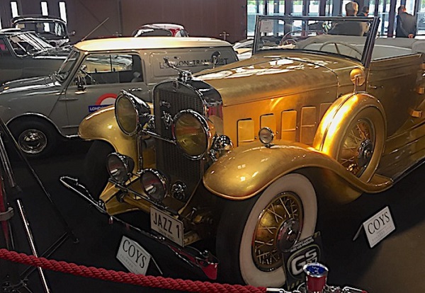 Ferrari, Porsche e una Cadillac d’oro all’asta di Coys al Salone dell’auto di Parigi