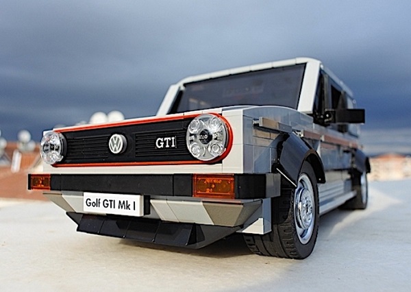 Un omaggio al grande Giugiaro con i mattoncini Lego.