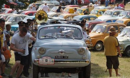 Garlenda si mobilita per sessantesimo compleanno Fiat 500.