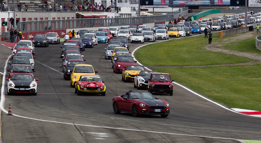 Successone per l’Abarth Day: oltre 5.000 appassionati in Italia e Gran Bretagna.