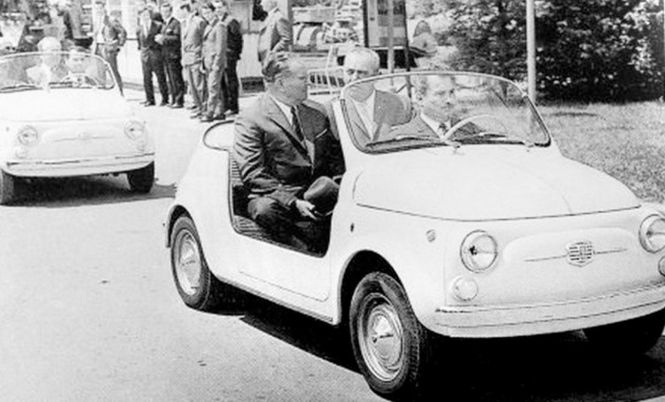 Una particolare 500 Jolly Ghia all’asta.
