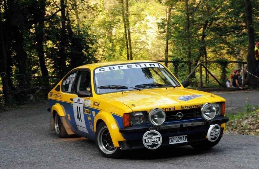 Libro sulla Opel Kadett.