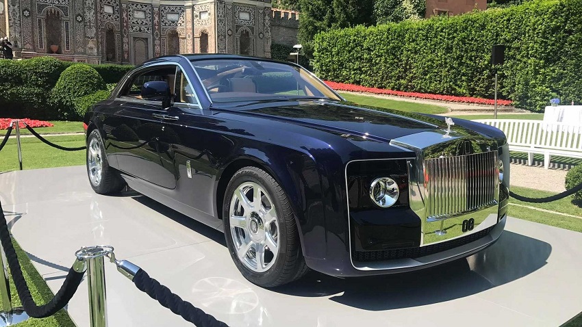 Al Concorso d’Eleganza di Villa d’Este una Rolls Royce su misura.