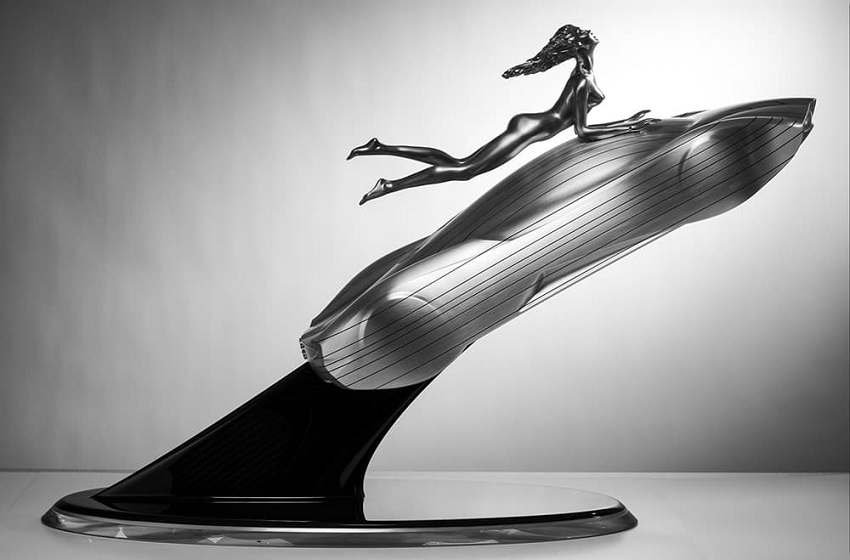 Lollobrigida e Pagani insieme per una scultura da dreamcar.