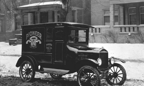 Ford celebra 100 anni veicolo commerciale Model TT.