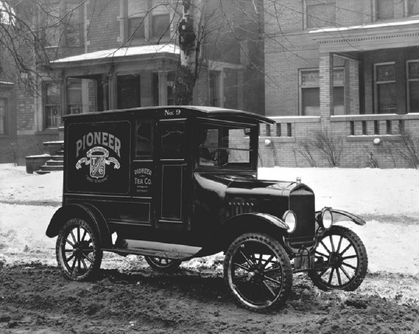 Ford celebra 100 anni veicolo commerciale Model TT.
