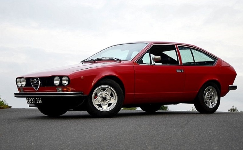 Alfa Romeo Alfetta un libro ne ripercorre tutta la storia.