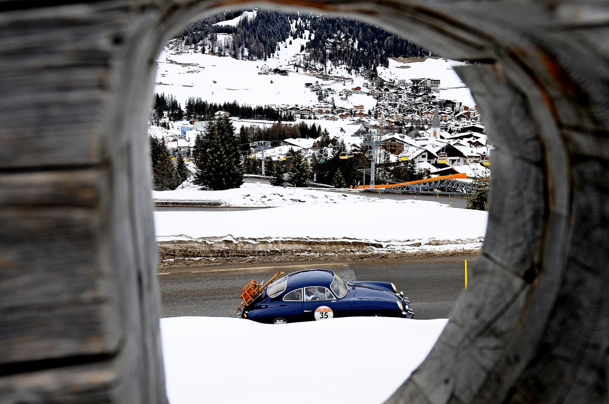 WinteRace 2018: sfilano a Cortina le “regine vintage” e le Porsche moderne tra glamour e competizione.