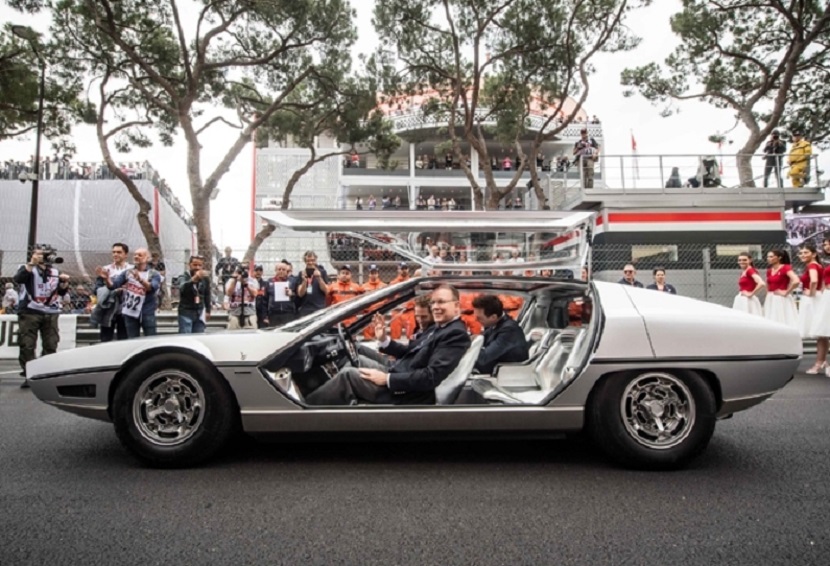 Lamborghini festeggia mezzo secolo di Espada a Monte Carlo.