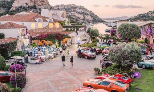 Concorso d’eleganza Poltu Quatu Classic: sole, mare e belle auto.