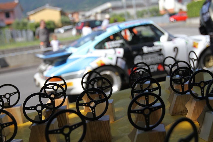La 1^ Coppa Ville Lucchesi è a favore di una Porsche.