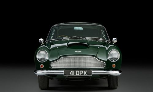 L’Aston Martin DB4GT di Peter Sellers in passerella a Londra.