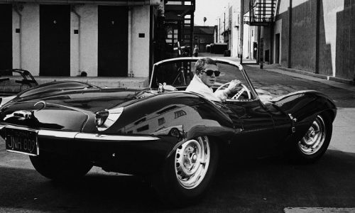 Libro su Steve McQueen e la sua passione per i motori.