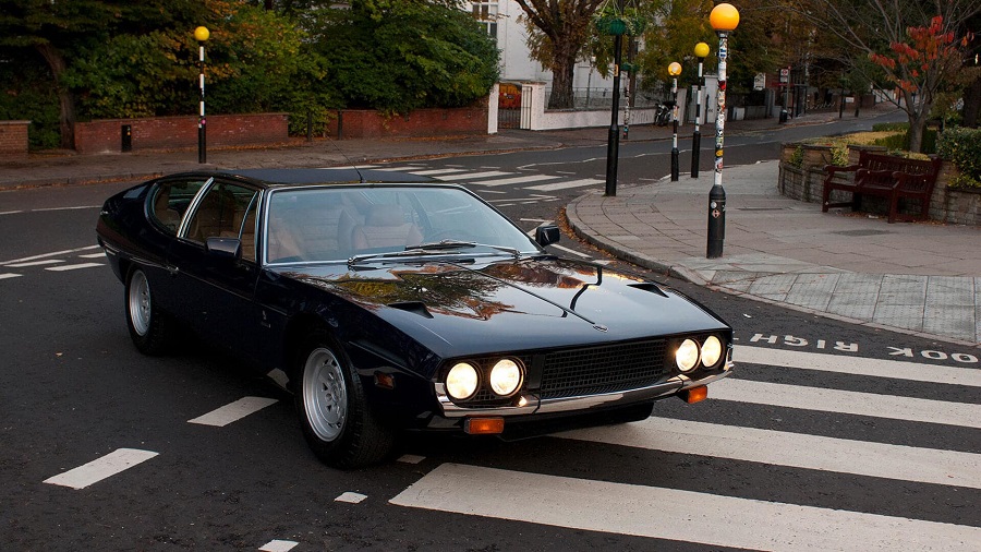 La Lamborghini Espada festeggia i suoi cinquant’anni ad Abbey Road.