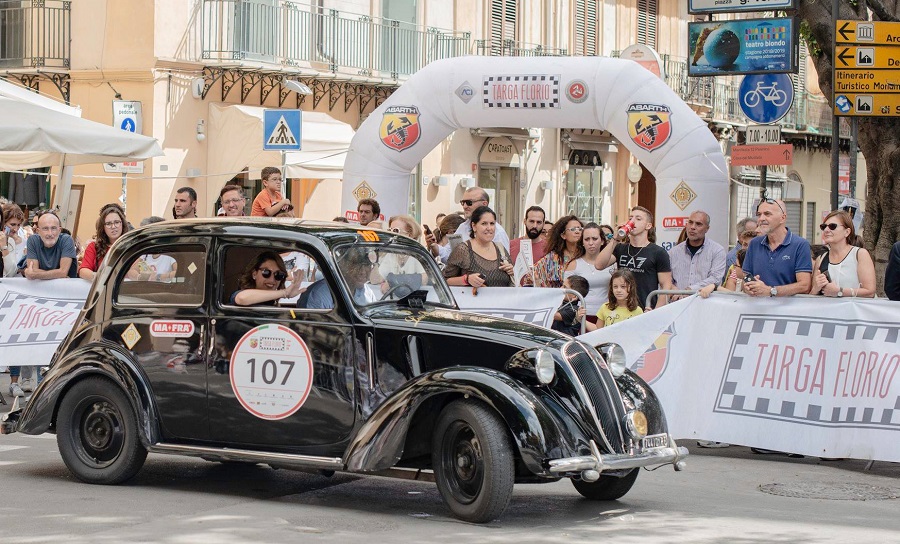 L’arte motoristica italiana della Targa Florio va ai coniugi Moceri.