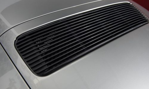 Uno scrittoio dedicato agli amanti delle Porsche.