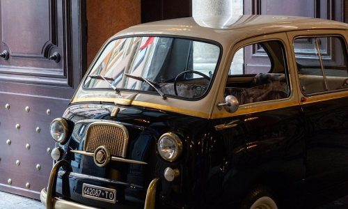 La Fiat 600 Multipla diventa elettrica.