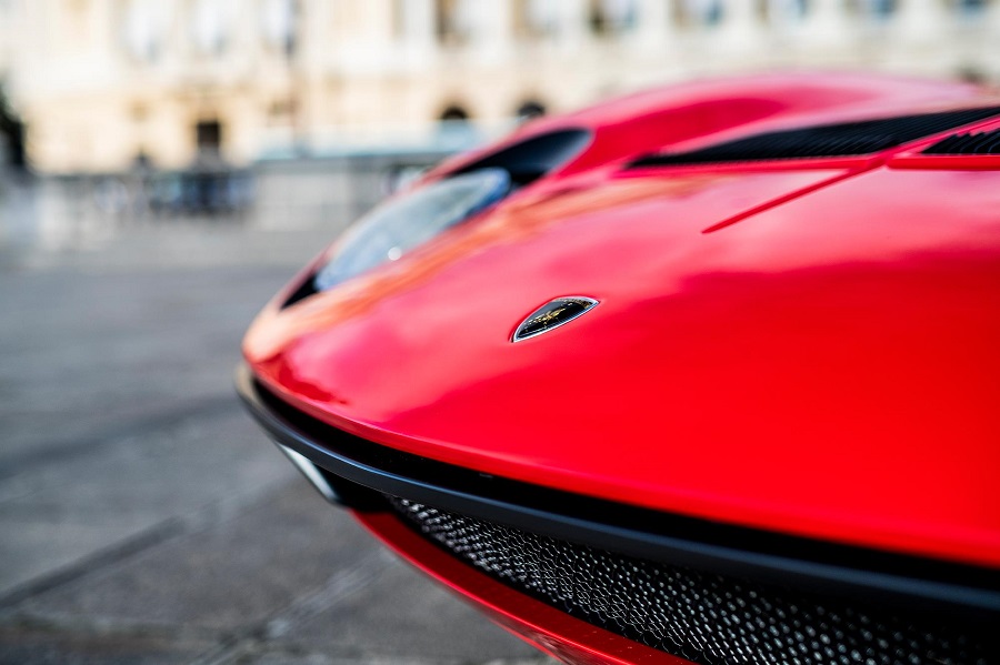 Una Lamborghini Miura speciale al salone Retromobile.