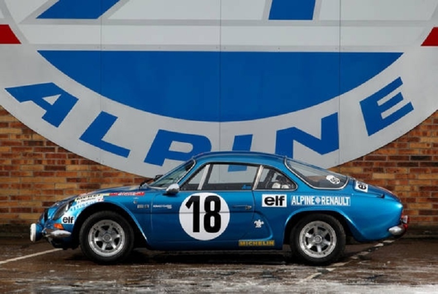 Alpine al Rallye di Montecarlo Historique contro il tumore al seno.