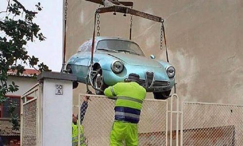 Una rara Alfa Giulietta SZ ritrovata a Torino.