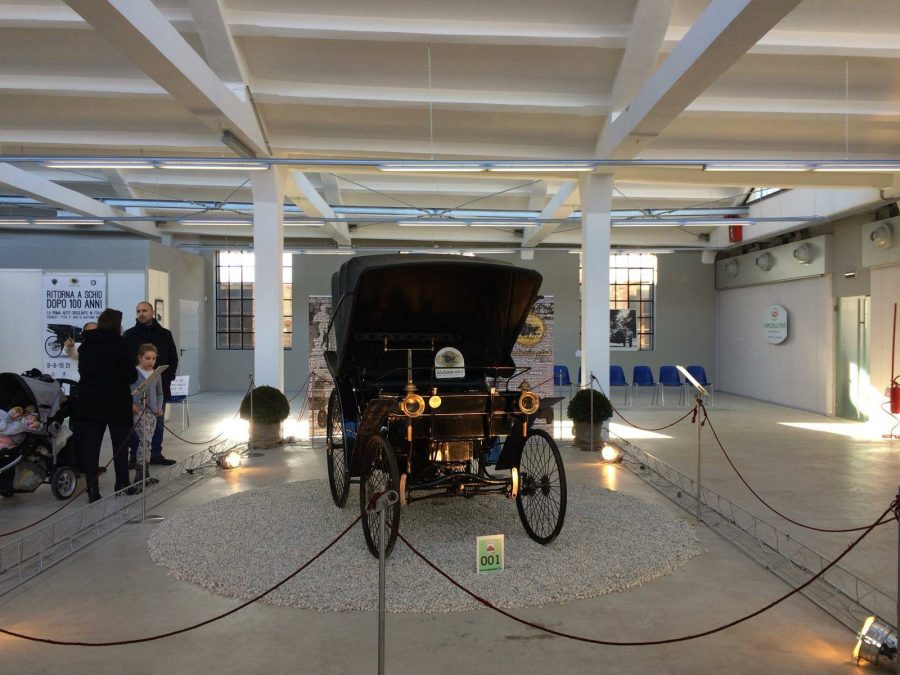 Auto che passione, mostra al Mauto tra grafica e design.