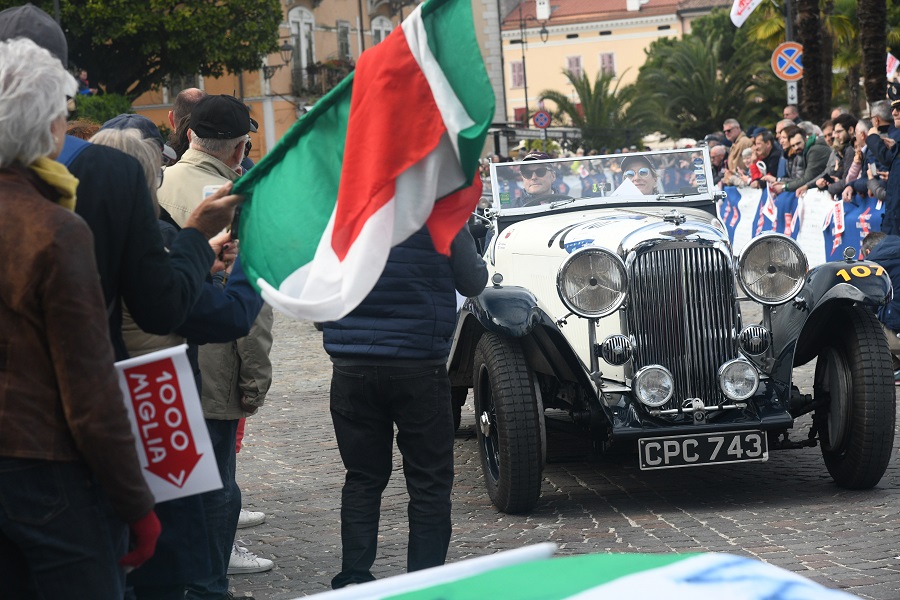 La 1000 Miglia 2019 ha preso il via da Brescia.