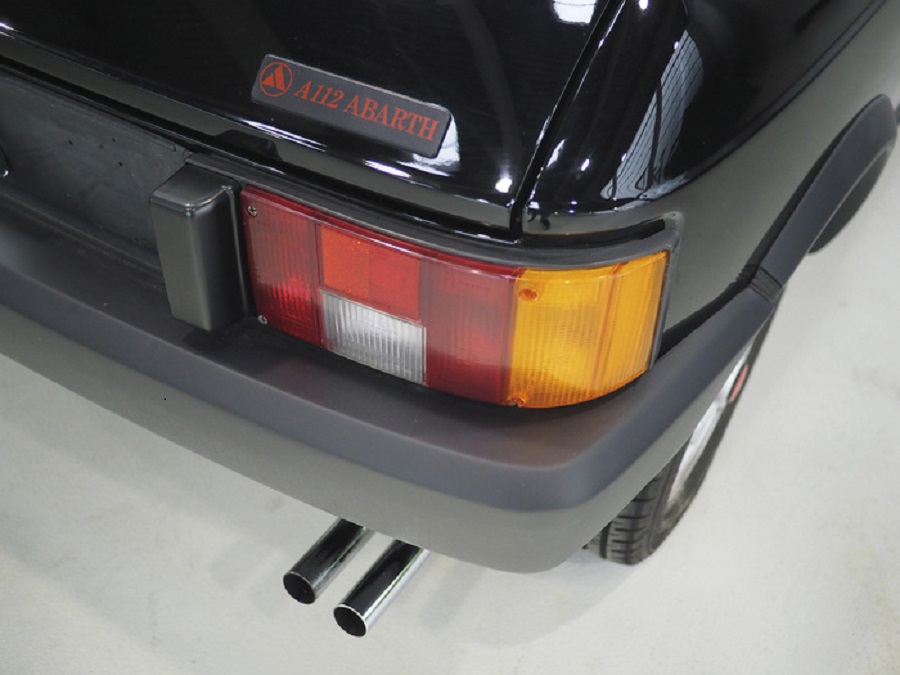 Autobianchi A112 Abarth test ingresso a club auto collezione.