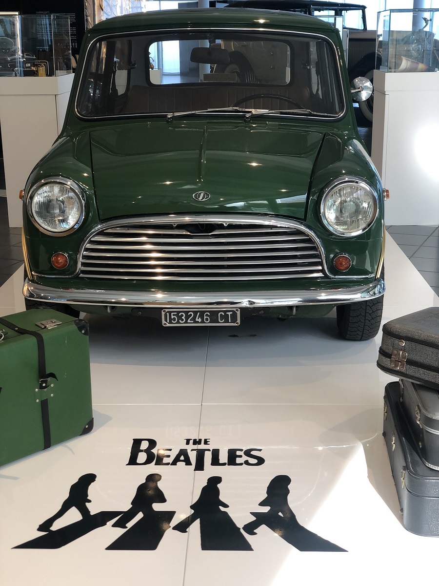 Al Museo Nicolis il compleanno dell’auto da tutti considerata la più famosa del Mondo. I 60 anni della Mini Minor!