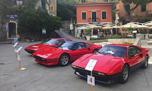 Ferrari e Harley Davidson protagoniste nel Golfo dei Poeti.