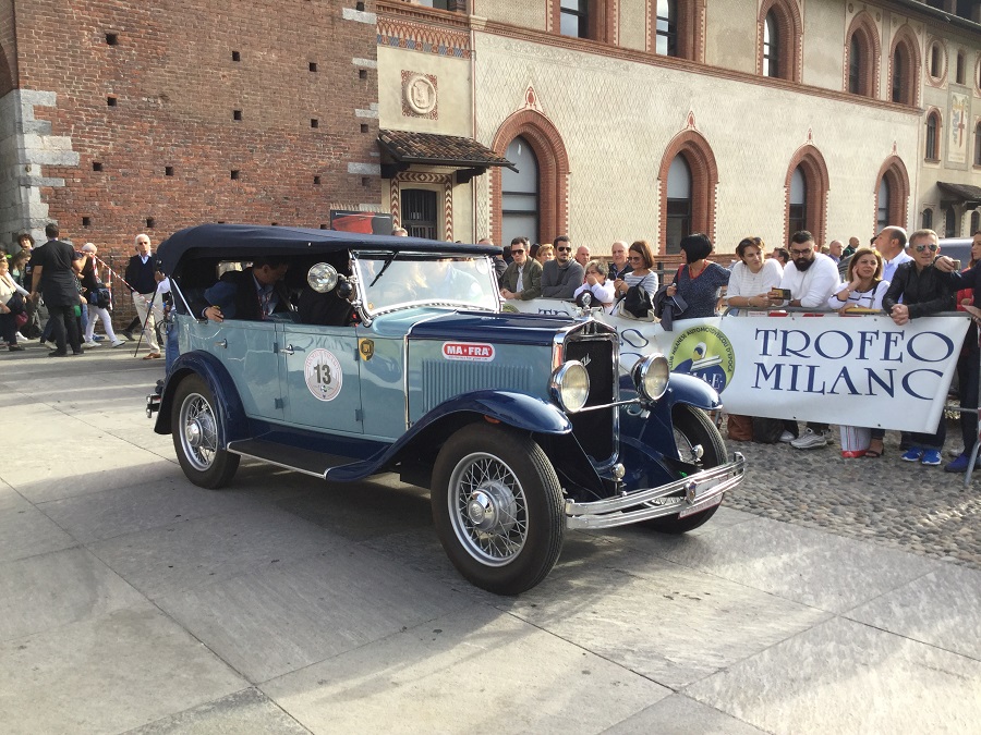 Giovanni e Riccardo Bertoni su Alpine A110, fanno loro il Trofeo Milano 2019.