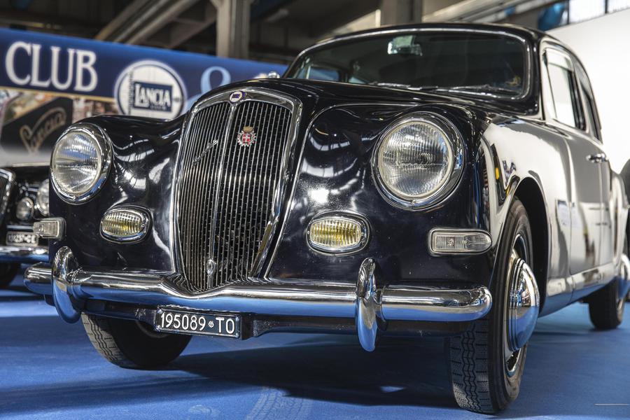 A Torino va in scena la festa dei motori: Automotoretrò e Automotoracing.