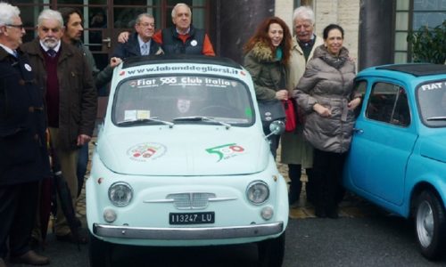Befana al Gaslini con le Fiat 500 e la Fata Zucchina.