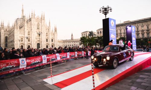 Milano abbraccia i valorosi del Rallye Monte-Carlo Historique.