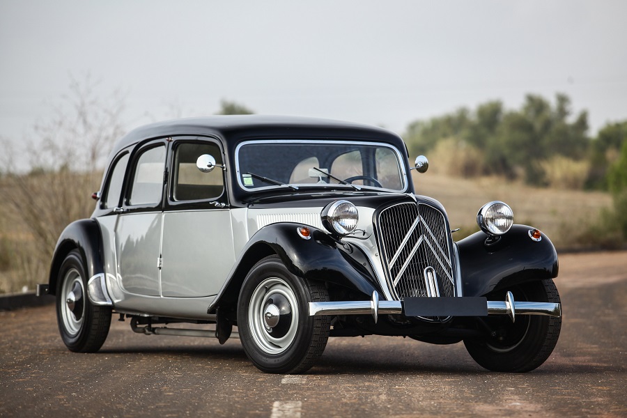 Libro sulla Citroen Traction Avant: un fenomeno mondiale.