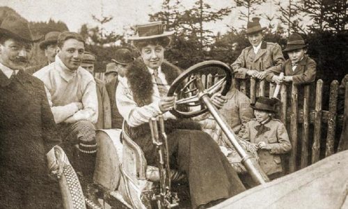 Mercedes, il nome è quello della figlia di un concessionario.