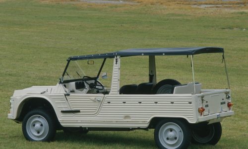 Citroen Méhari, nel 1947 nasceva l’idea dell’auto ‘di plastica’.