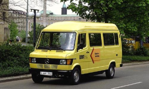 Mercedes 307 E, quaranta anni fa primo moderno van elettrico.