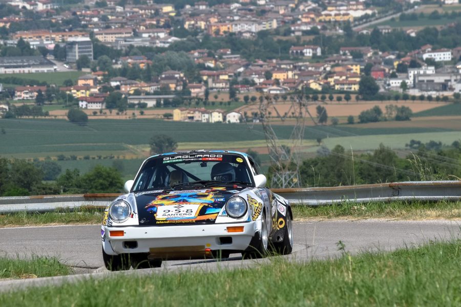 Torna il Campagnolo Legend regolarità a media.