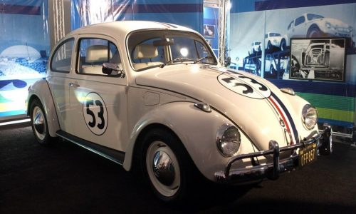 Vw, 75 anni fa iniziava la produzione di serie del Maggiolino.