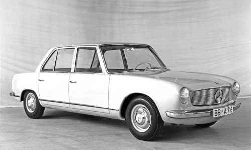 Mercedes Classe C, la Baby-Benz dalla storia quarantennale.