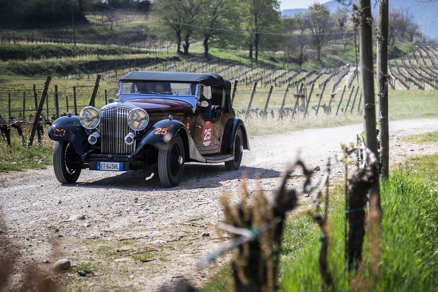 Padre e figlio si aggiudica una combattutissima Franciacorta Historic 2021.