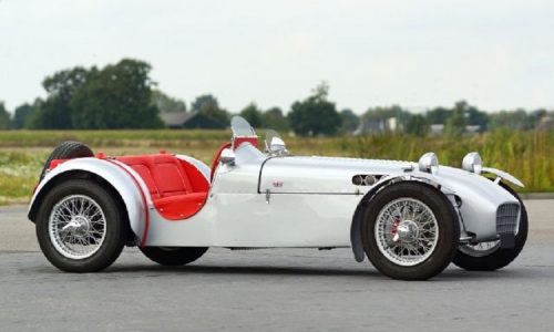 Lotus Caterham 7, un documentario ne racconta il mito.