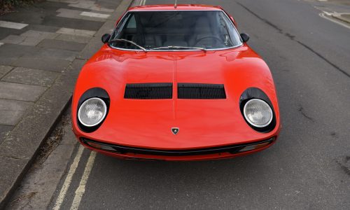 La mitica Lamborghini Miura SV compie 50 anni.