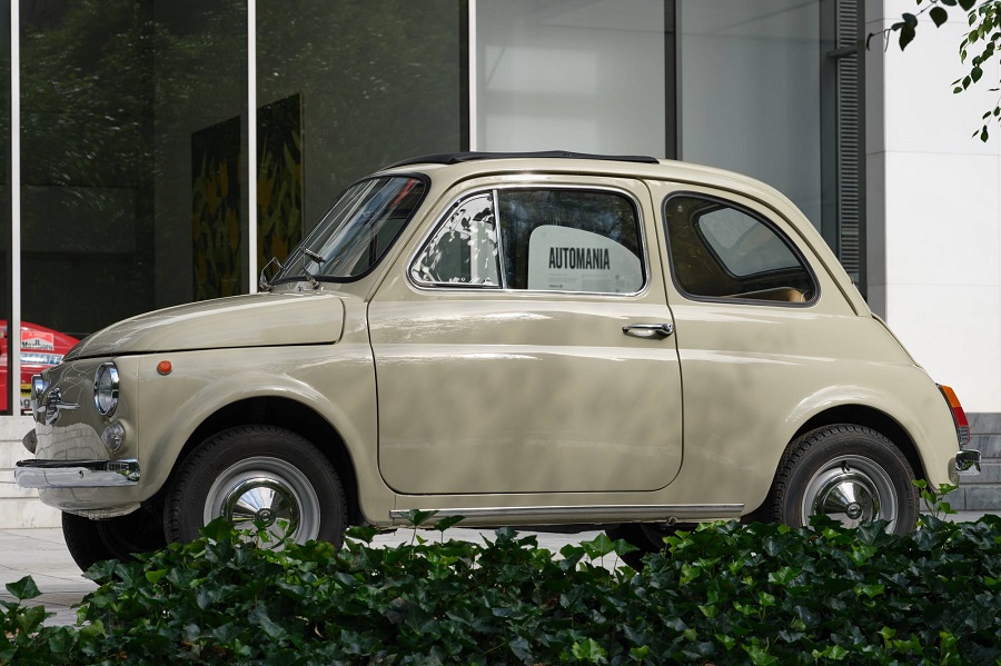 L’iconica Fiat 500 presente ad “Automania”, la nuova mostra del Museum of Modern Art di New York.