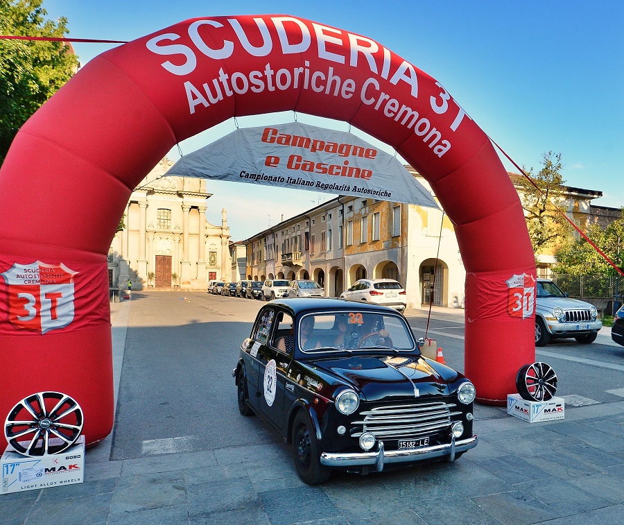 Tre Fiat 508 C sul podio del Campagne e Cascine 2021.