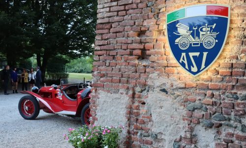 Il raduno che celebra il centenario della Lancia Lambda.
