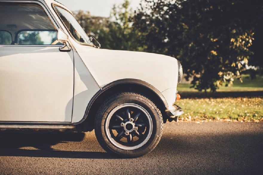 La Pirelli produce il Cinturato per le vecchie Mini.